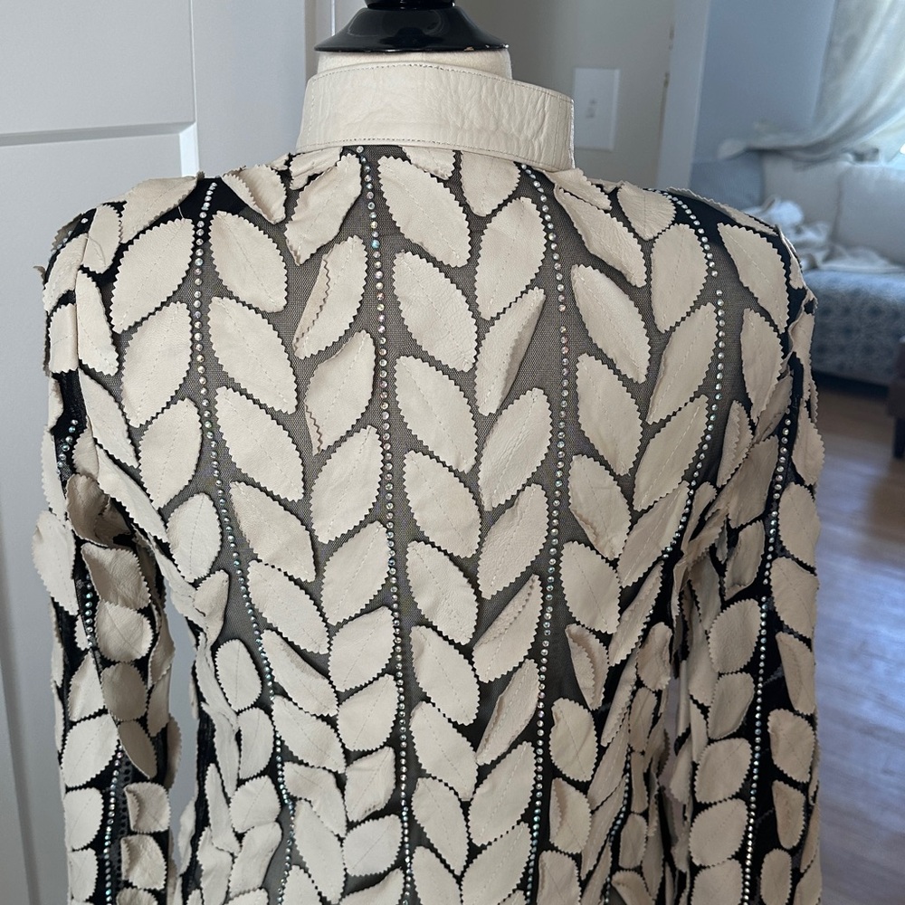 Elegant Leaf Pattern Bomber Jacket - image 2